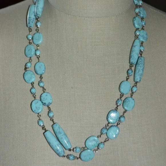Vintage Jewelry - Faux Turquoise Acrylic Bead Long Dangle Necklace